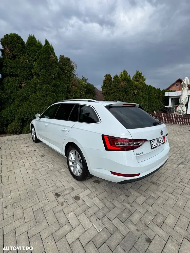 Škoda Superb III 2.0 TDI DSG Premium Edition — imagine 3