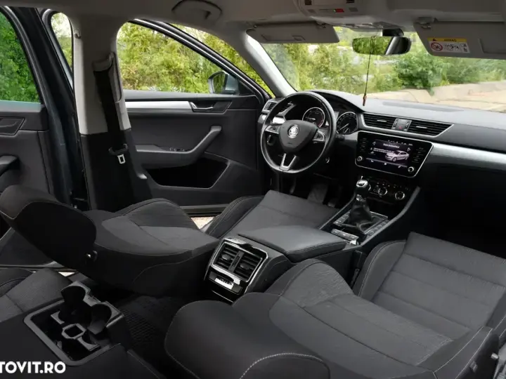 Škoda Superb 2.0 TDI Premium Edition