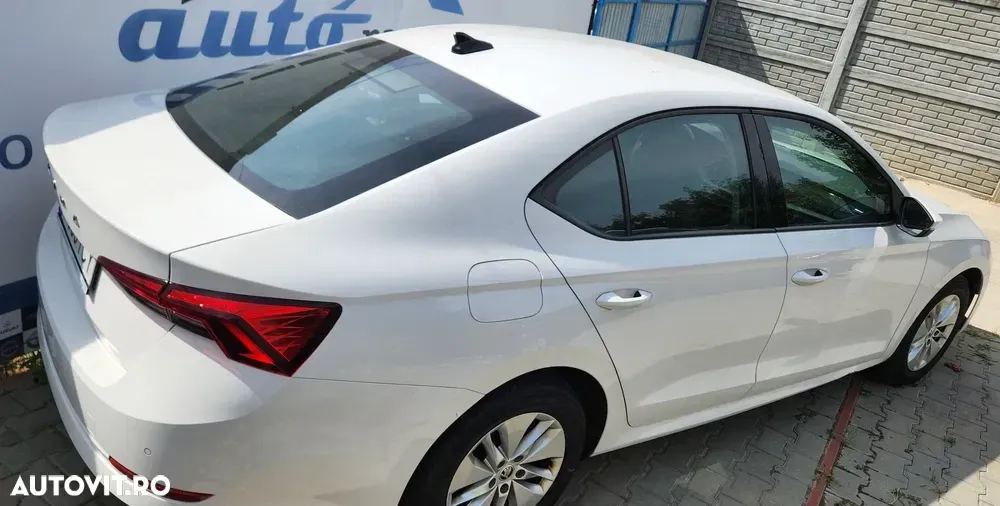 Škoda Octavia IV 2.0 TDI DSG Style — imagine 3
