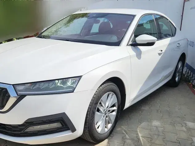 Škoda Octavia IV 2.0 TDI DSG Style