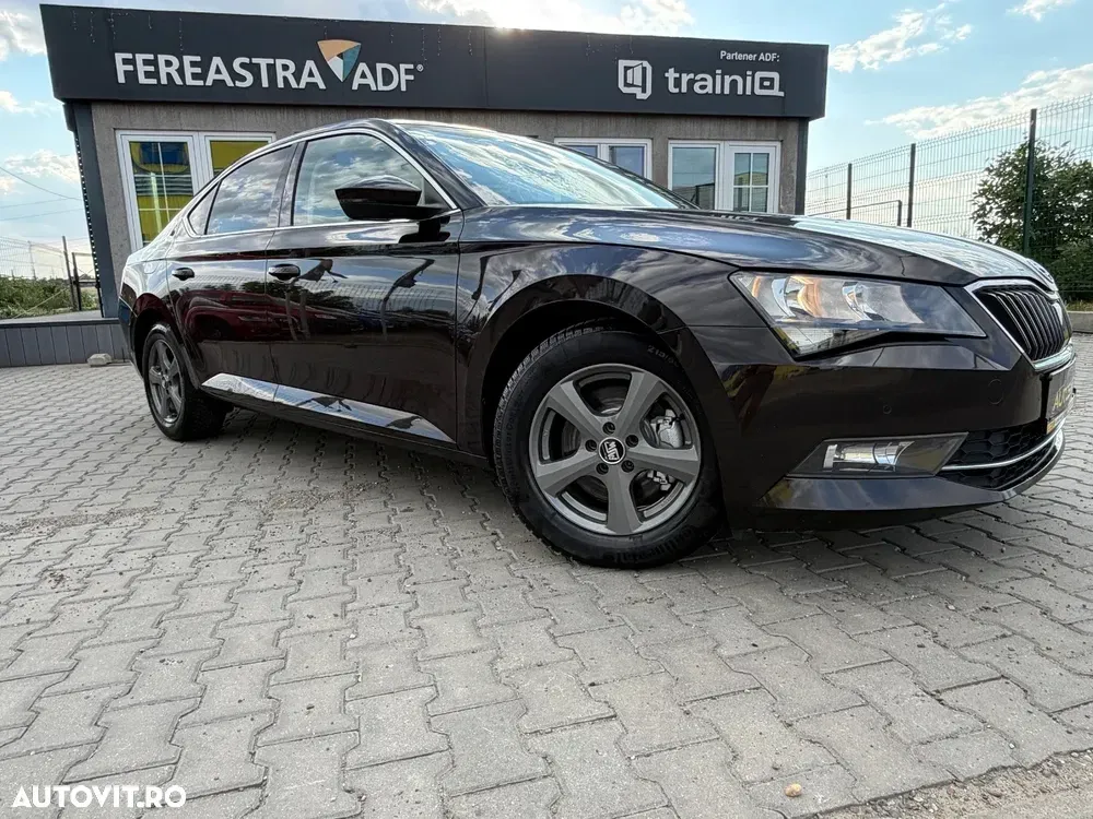 Škoda Superb III 2.0 TDI DSG Premium Edition — imagine 3
