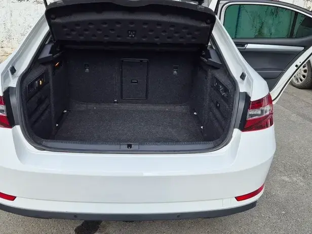 Škoda Superb III