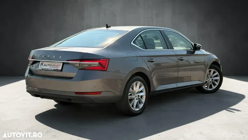 Škoda Superb III 2.0 TDI DSG Ambition — imagine 6