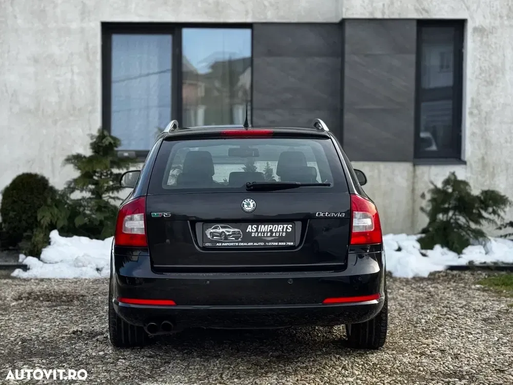 Škoda Octavia II 2.0 TSI RS — imagine 3