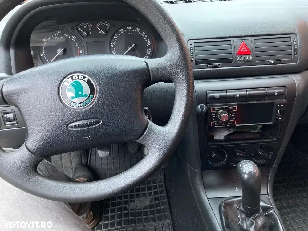 Škoda Octavia II Tour 1.9TDI — imagine 2