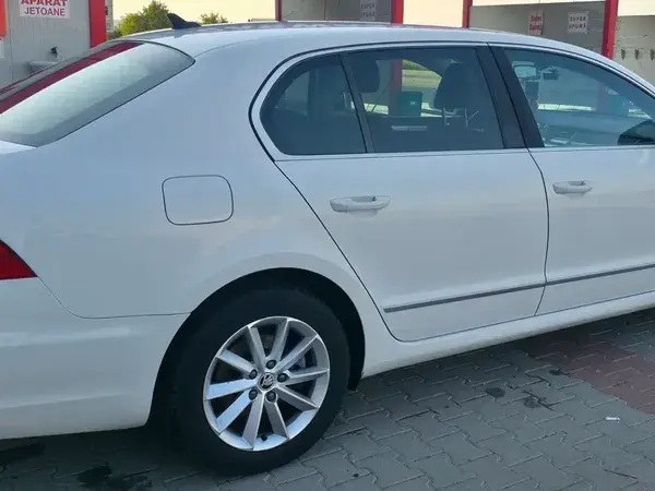 Škoda Superb 2.0 TDI Elegance DSG