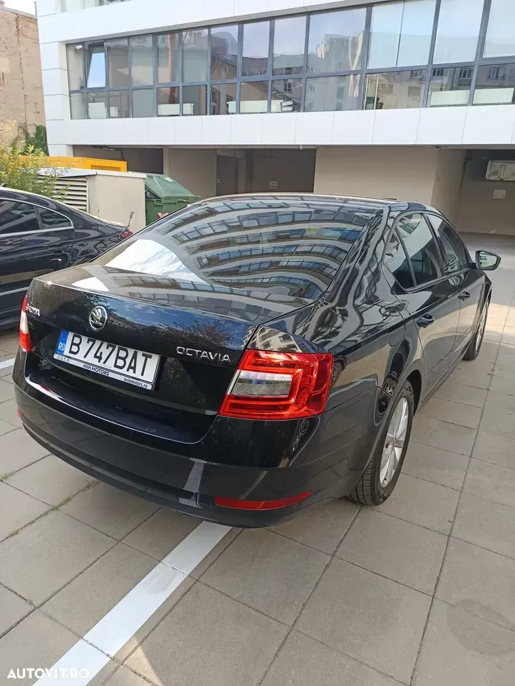 Škoda Octavia III 2.0 TDI DSG Style — imagine 6