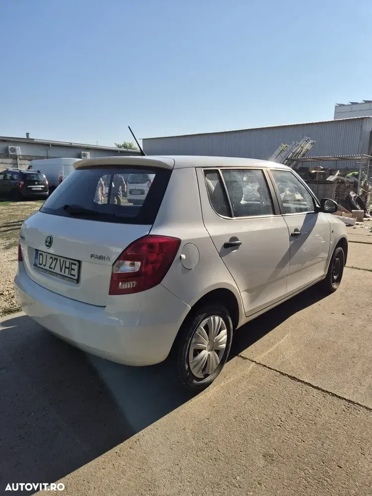 Škoda Fabia II 1.2 HTP Active — imagine 4