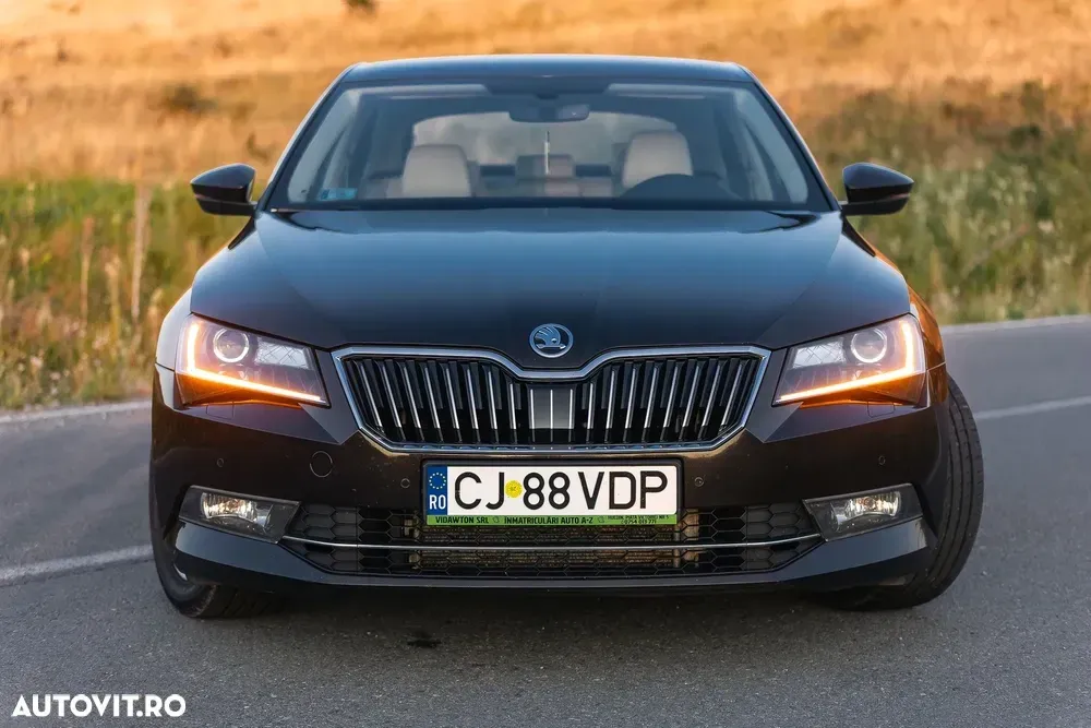Škoda Superb III 2.0 TDI DSG 4X4 Style — imagine 4