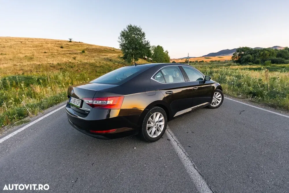 Škoda Superb III 2.0 TDI DSG 4X4 Style — imagine 5