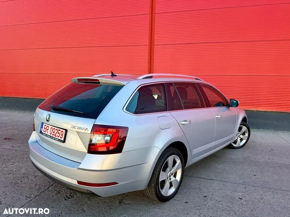 Škoda Octavia IV 2.0 TDI DSG Premium Edition — imagine 4