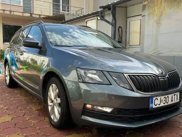 Škoda Octavia 1.6 TDI DSG Style