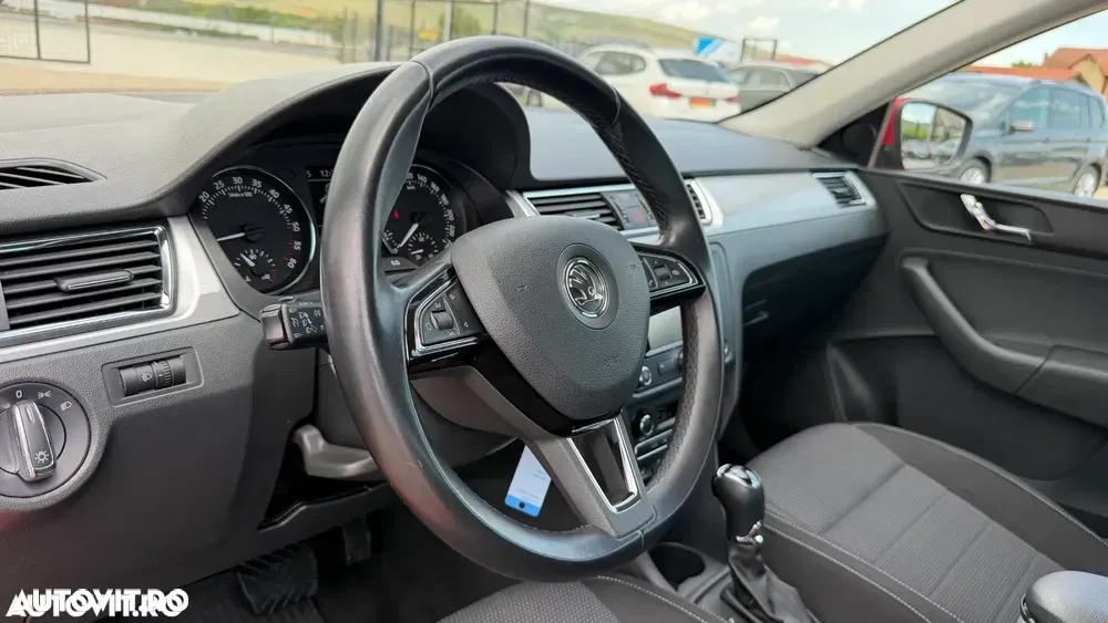 Škoda Rapid 1.6 TDI DSG Edition — imagine 5