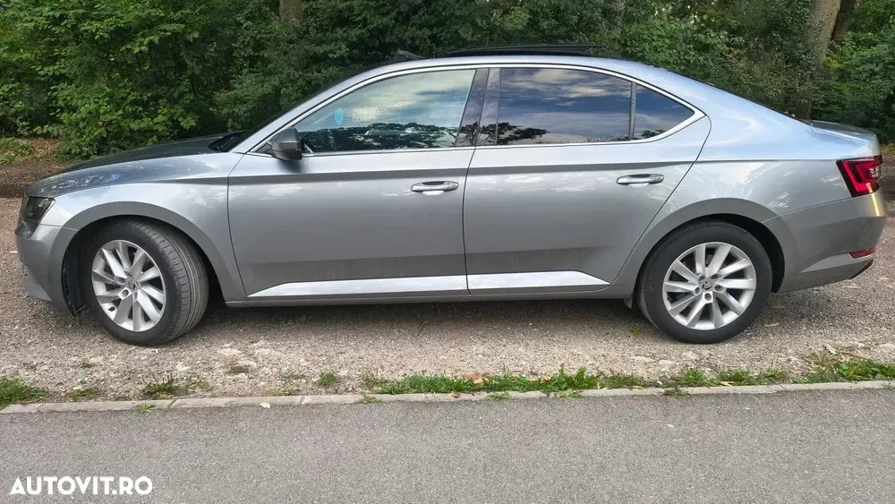 Škoda Superb III 2.0 TDI DSG Style — imagine 3