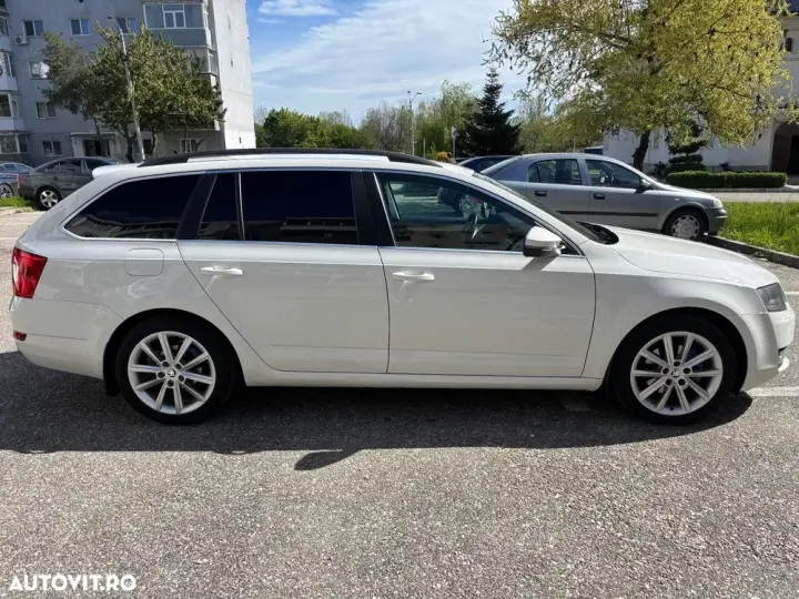 Škoda Octavia III 2.0 TDI STYLE DSG