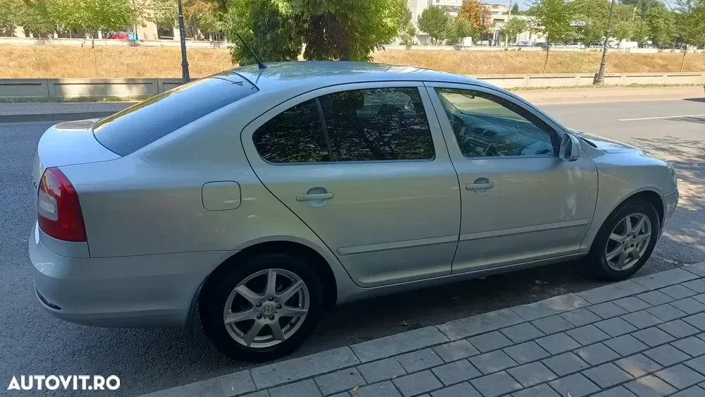 Škoda Octavia II 1.6 MPI — imagine 3