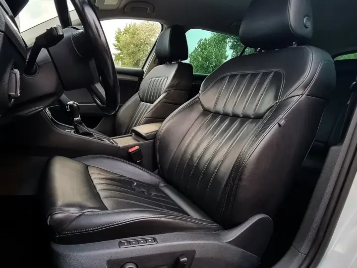 Škoda Superb III 1.6 TDI DSG Ambition