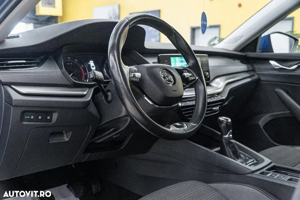 Škoda Octavia 1.5 TSI ACT Style — imagine 6