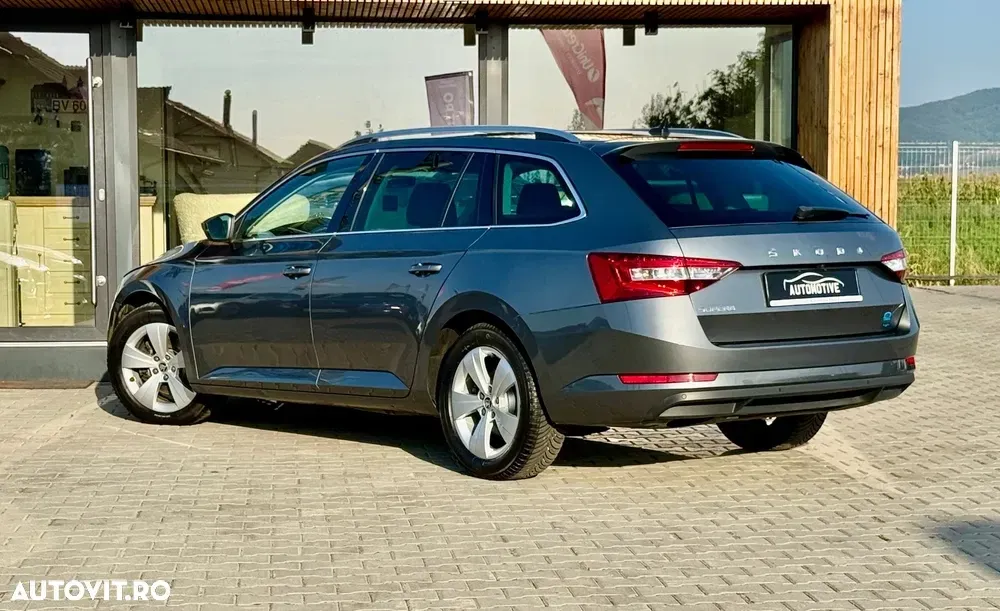 Škoda Superb III 2.0 TDI DSG Active — imagine 5