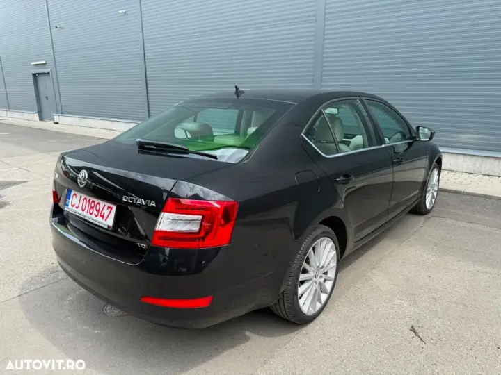 Škoda Octavia III 2.0 TDI Green tec DSG Elegance
