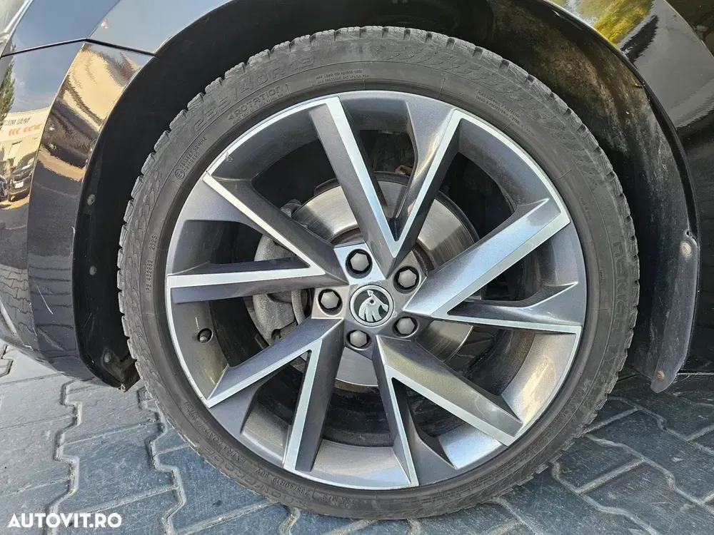 Škoda Superb III 2.0 TDI DSG Sportline — imagine 4