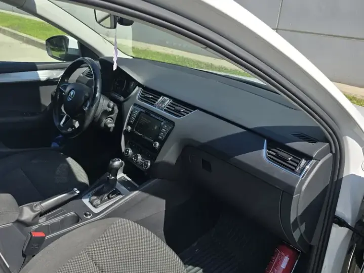 Škoda Octavia III 2.0 TDI DSG Ambition