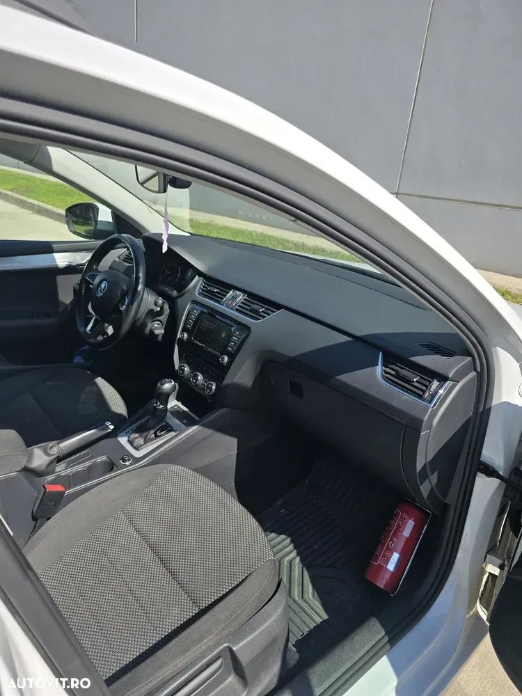 Škoda Octavia III 2.0 TDI DSG Ambition — imagine 5