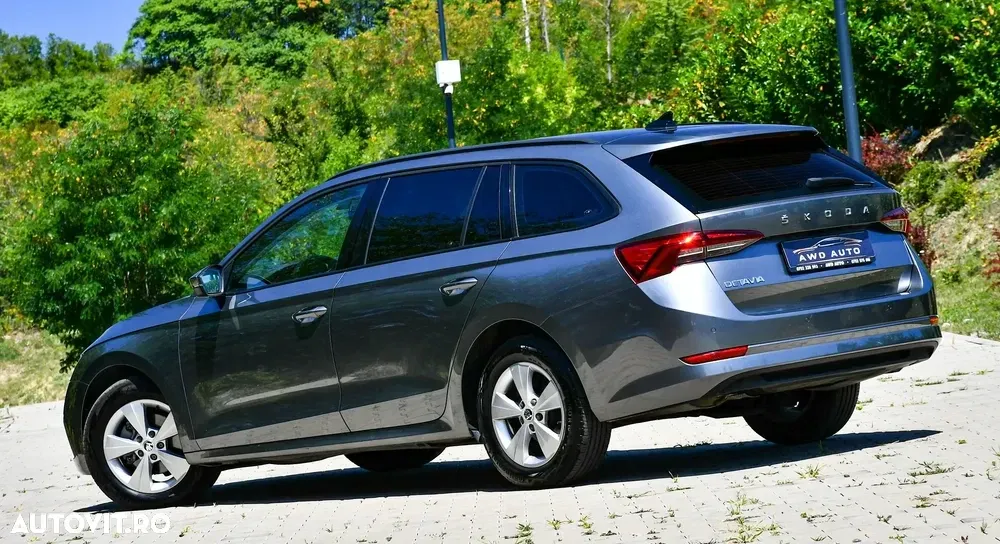 Škoda Octavia IV 2.0 TDI DSG Ambition — imagine 4