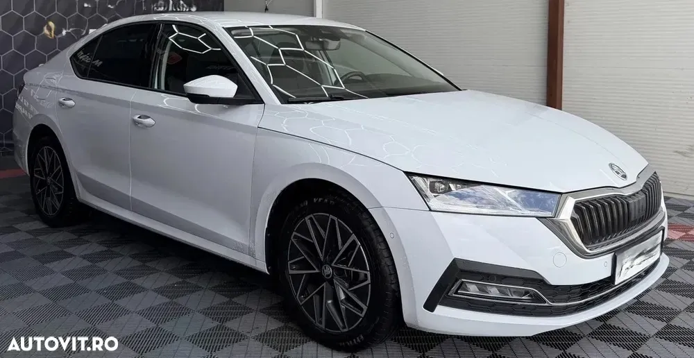Škoda Octavia IV 1.5 TSI DSG MHEV Ambition — imagine 4