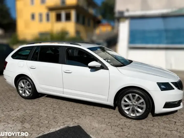 Škoda Octavia III 1.0 TSI DSG Ambition