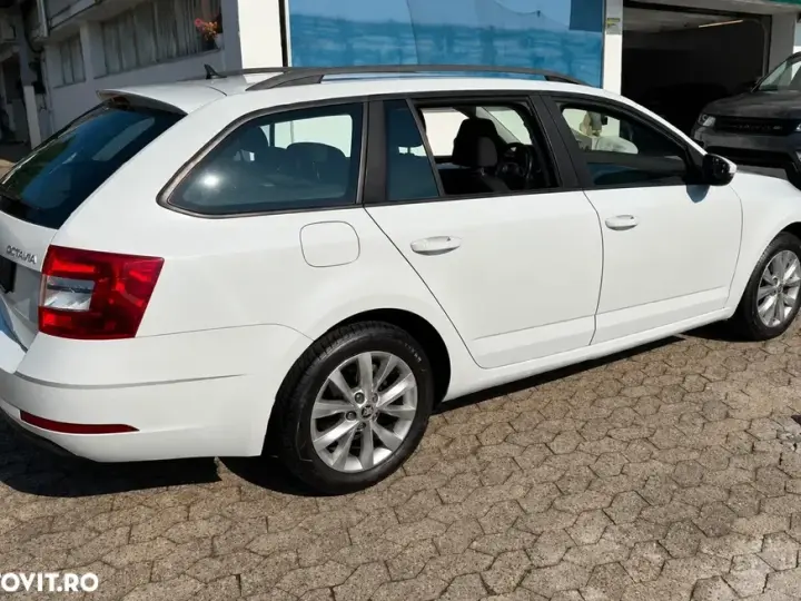 Škoda Octavia III 1.0 TSI DSG Ambition