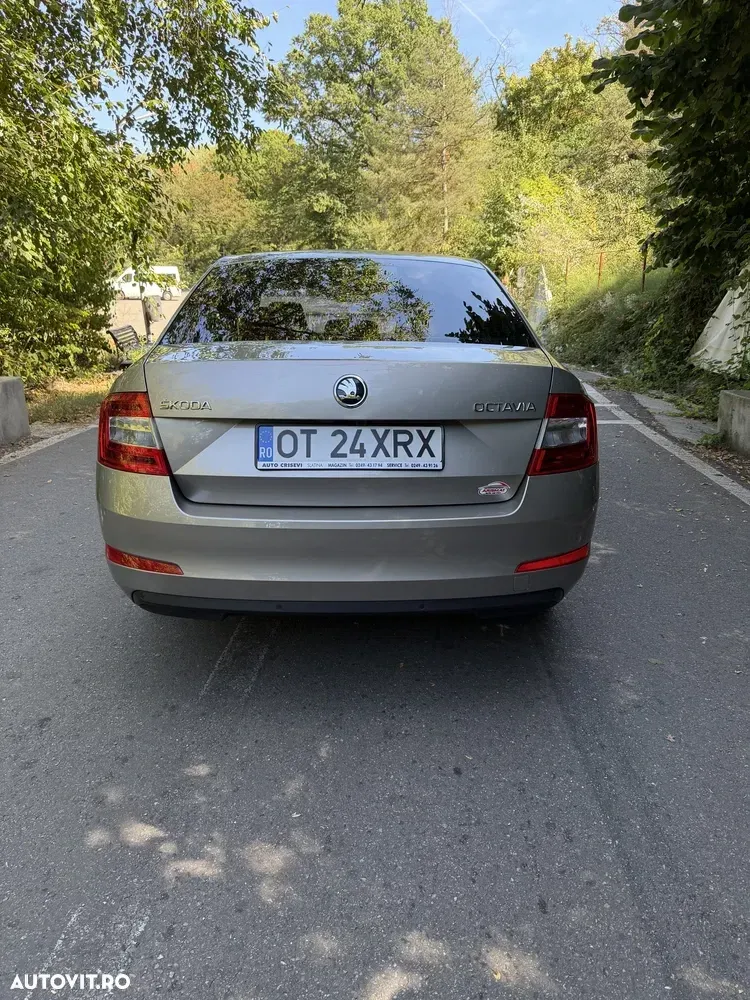 Škoda Octavia 1.6 TDI DSG Ambition — imagine 4