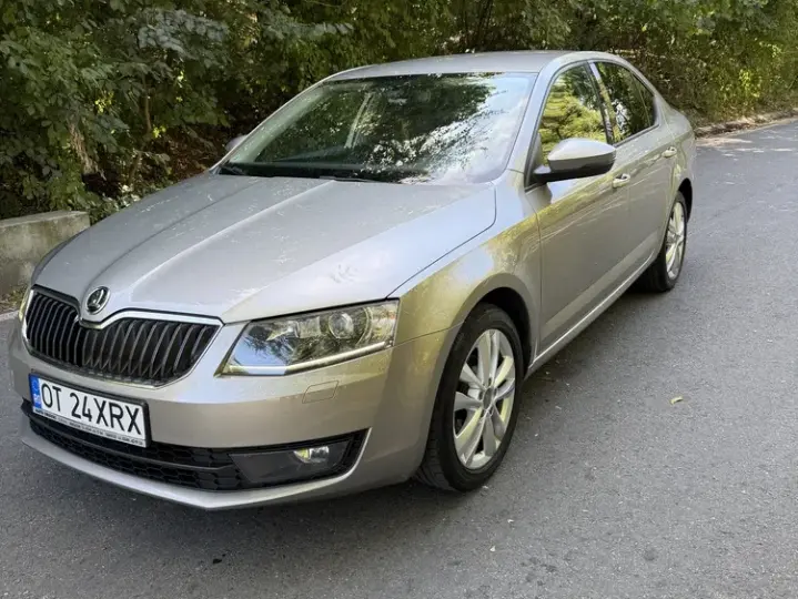 Škoda Octavia 1.6 TDI DSG Ambition