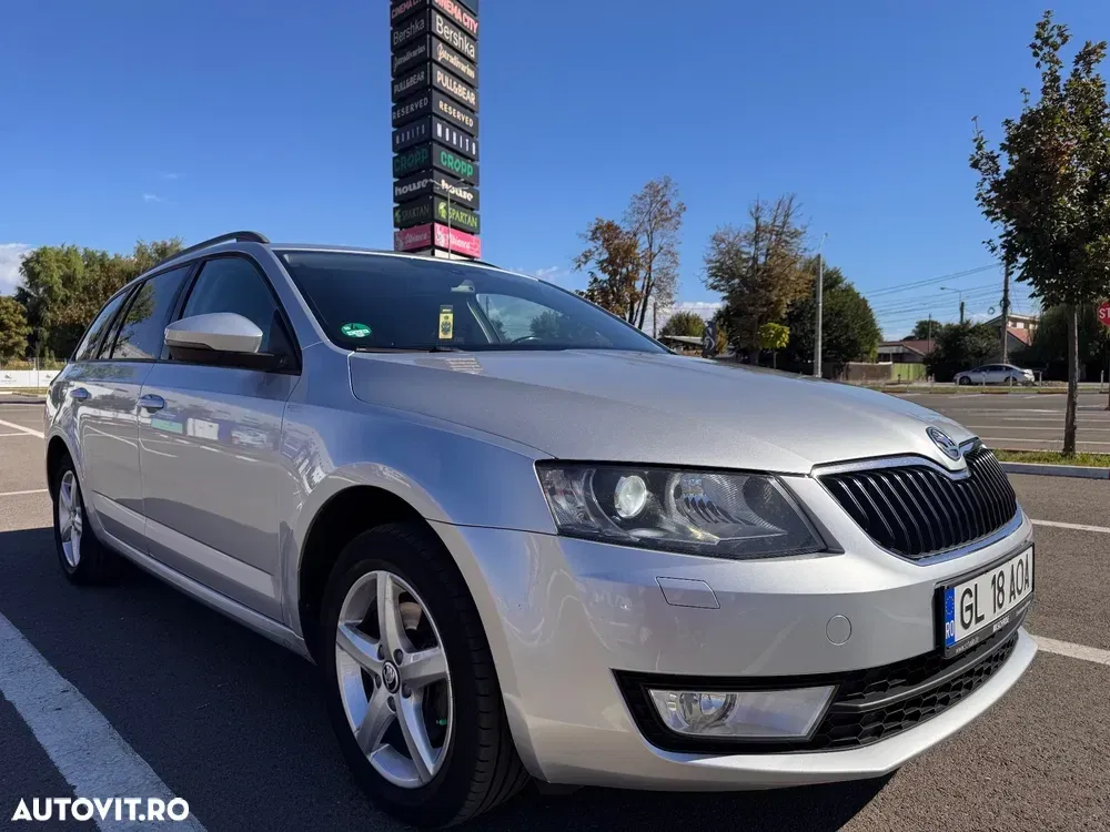 Škoda Octavia III 2.0 TDI DSG Drive — imagine 4