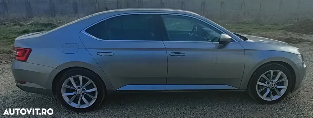 Škoda Superb III 2.0 TDI DSG Style — imagine 4