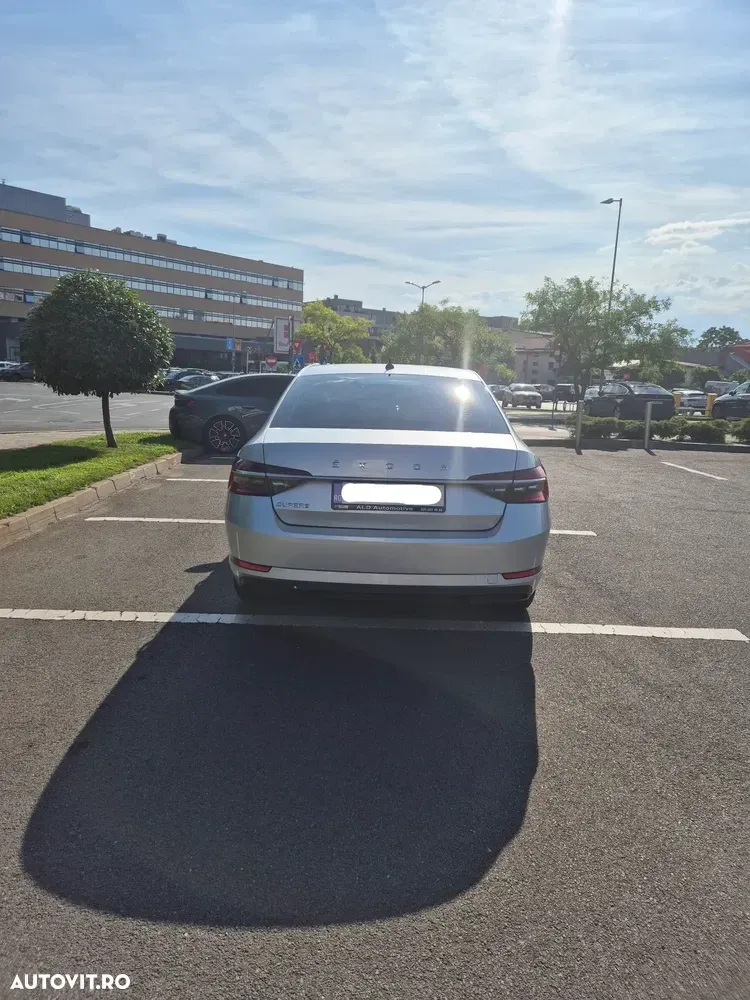 Škoda Superb 2.0 TDI DSG Ambition — imagine 2
