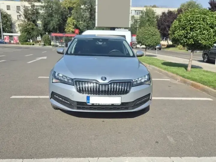 Škoda Superb 2.0 TDI DSG Ambition