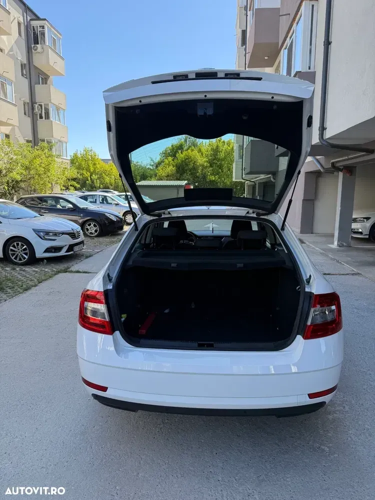 Škoda Octavia 1.6 TDI DSG Ambition — imagine 3