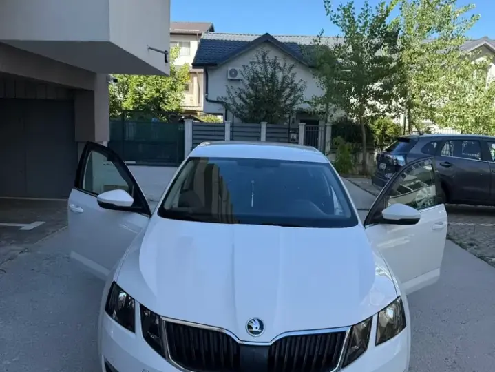 Škoda Octavia 1.6 TDI DSG Ambition