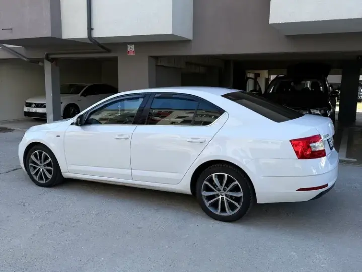 Škoda Octavia 1.6 TDI DSG Ambition