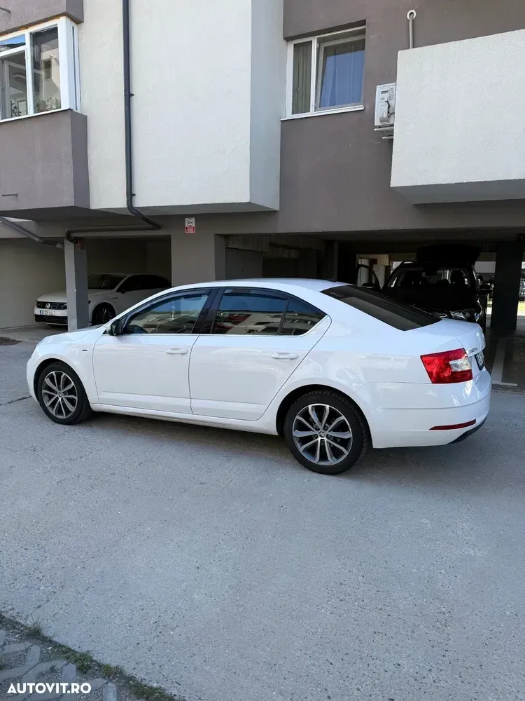 Škoda Octavia 1.6 TDI DSG Ambition — imagine 4