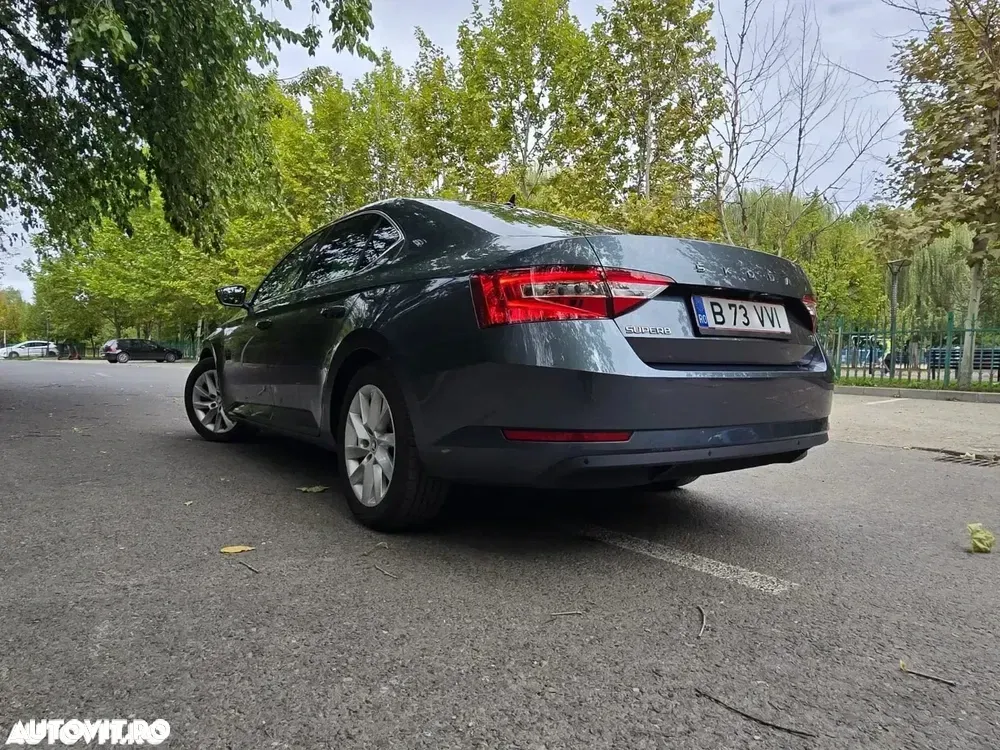 Škoda Superb 1.4 TSI DSG Ambition — imagine 4