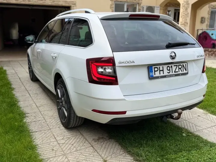 Škoda Octavia III 1.6 TDI DSG Style