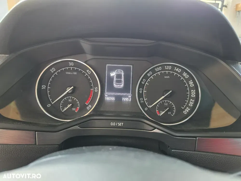 Škoda Superb III 2.0 TDI DSG Style — imagine 3