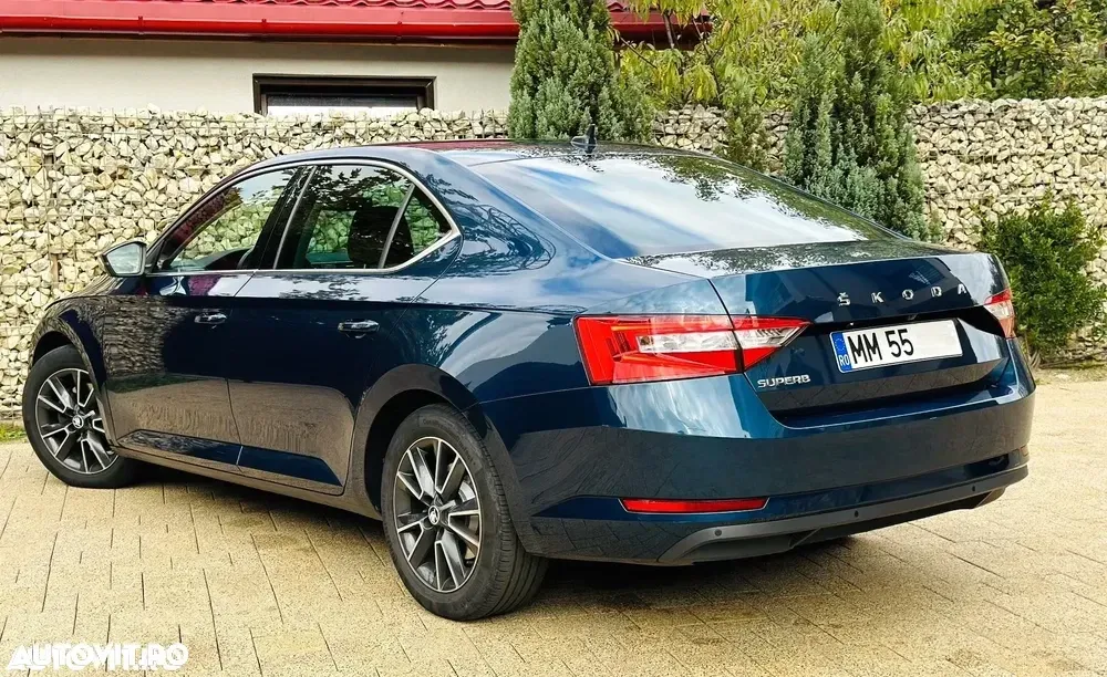 Škoda Superb III 2.0 TDI DSG Premium Edition — imagine 2