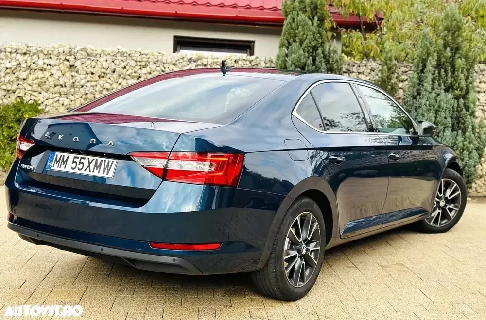 Škoda Superb III 2.0 TDI DSG Premium Edition — imagine 4