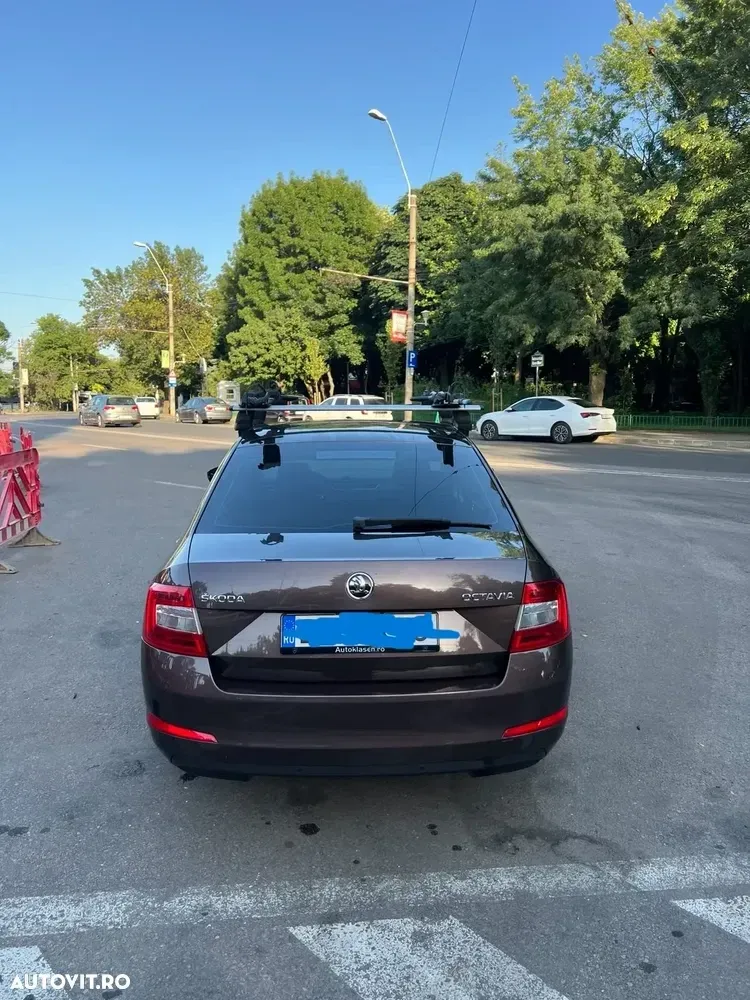 Škoda Octavia III 1.6 TDI DSG Style — imagine 3