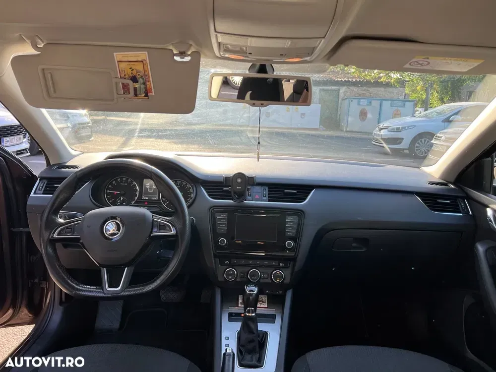 Škoda Octavia III 1.6 TDI DSG Style — imagine 5