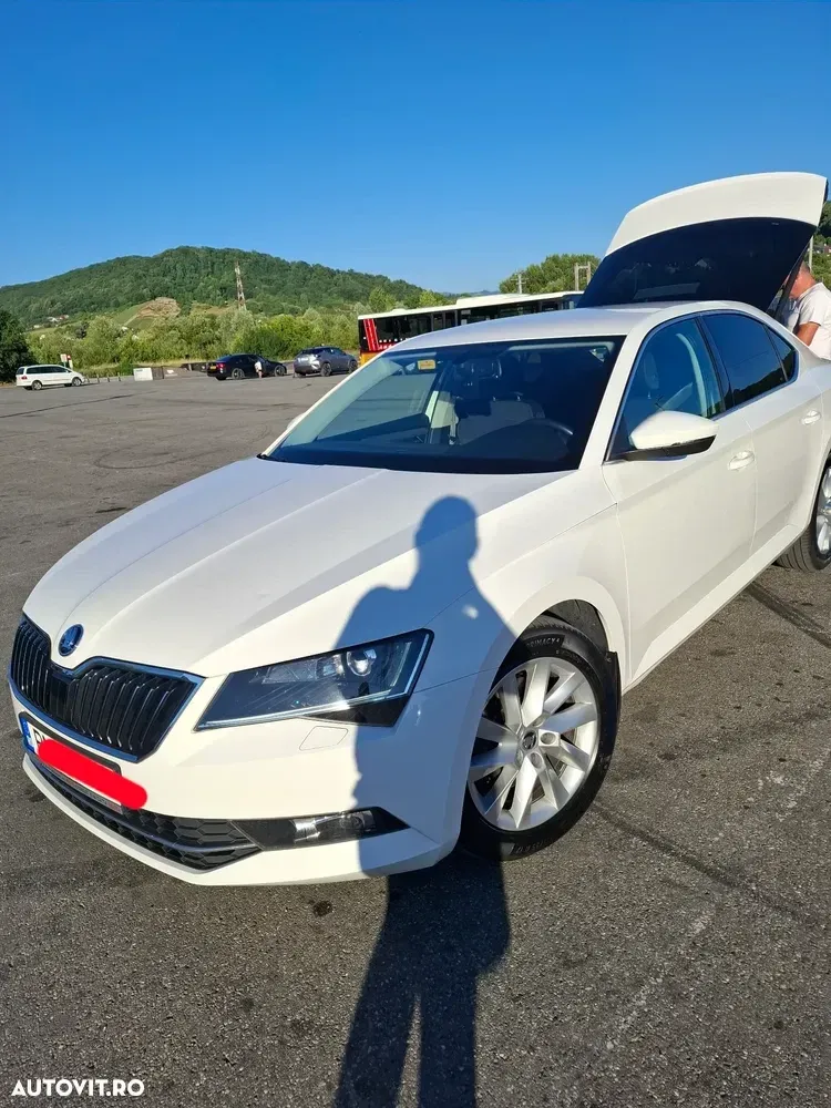 Škoda Superb III 2.0 TDI DSG Style — imagine 4