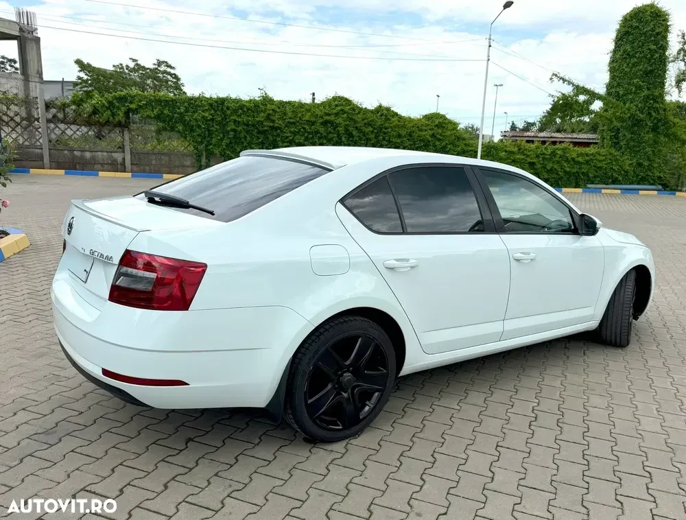 Škoda Octavia III 2.0 TDI DSG Style — imagine 5